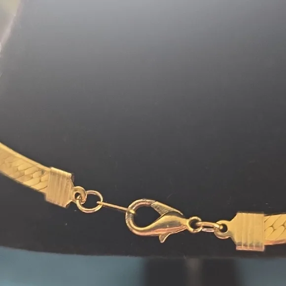 Classic Gold Herringbone Necklace - Women Jewelry - Picture 4 of 4